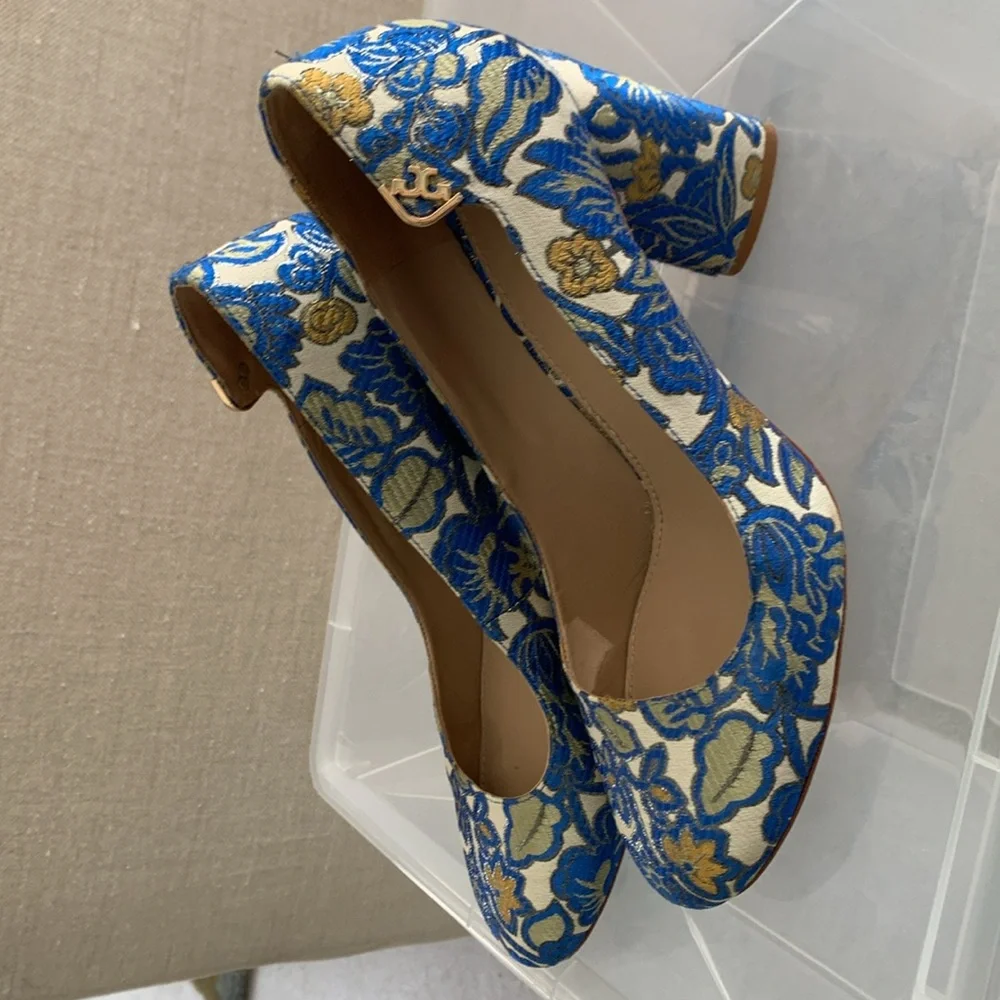 Tory Burch Brocade Pump - Picture 5 of 5